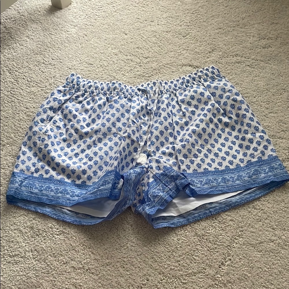 Vineyard vines shorts